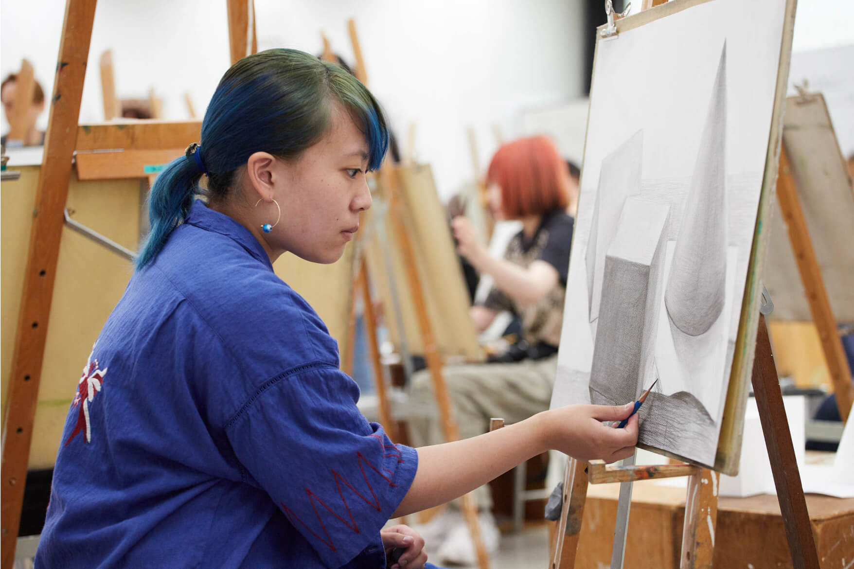 絵画 デッサン 授業風景 イメージ