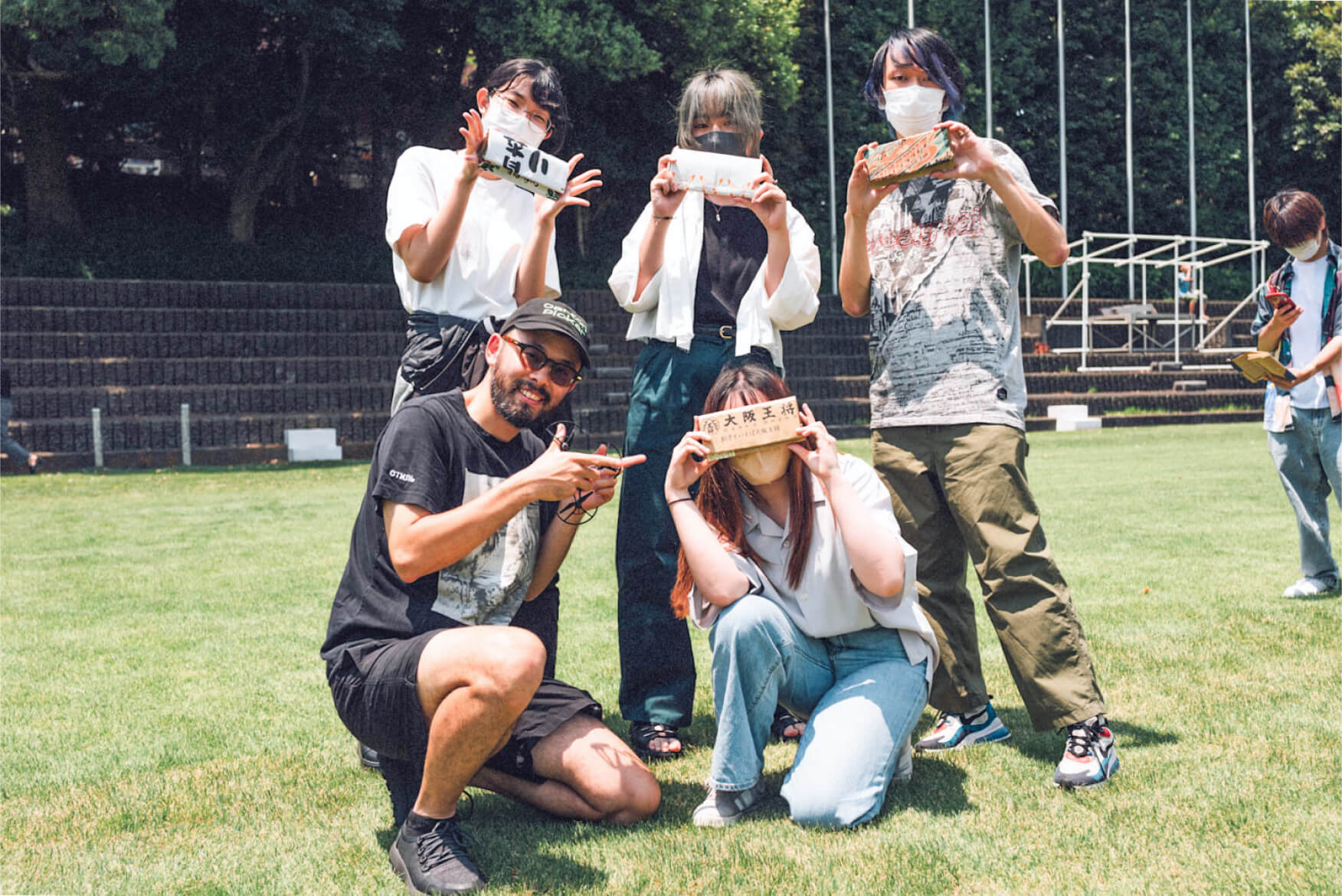 造形 ダンボール財布の制作 授業風景 イメージ