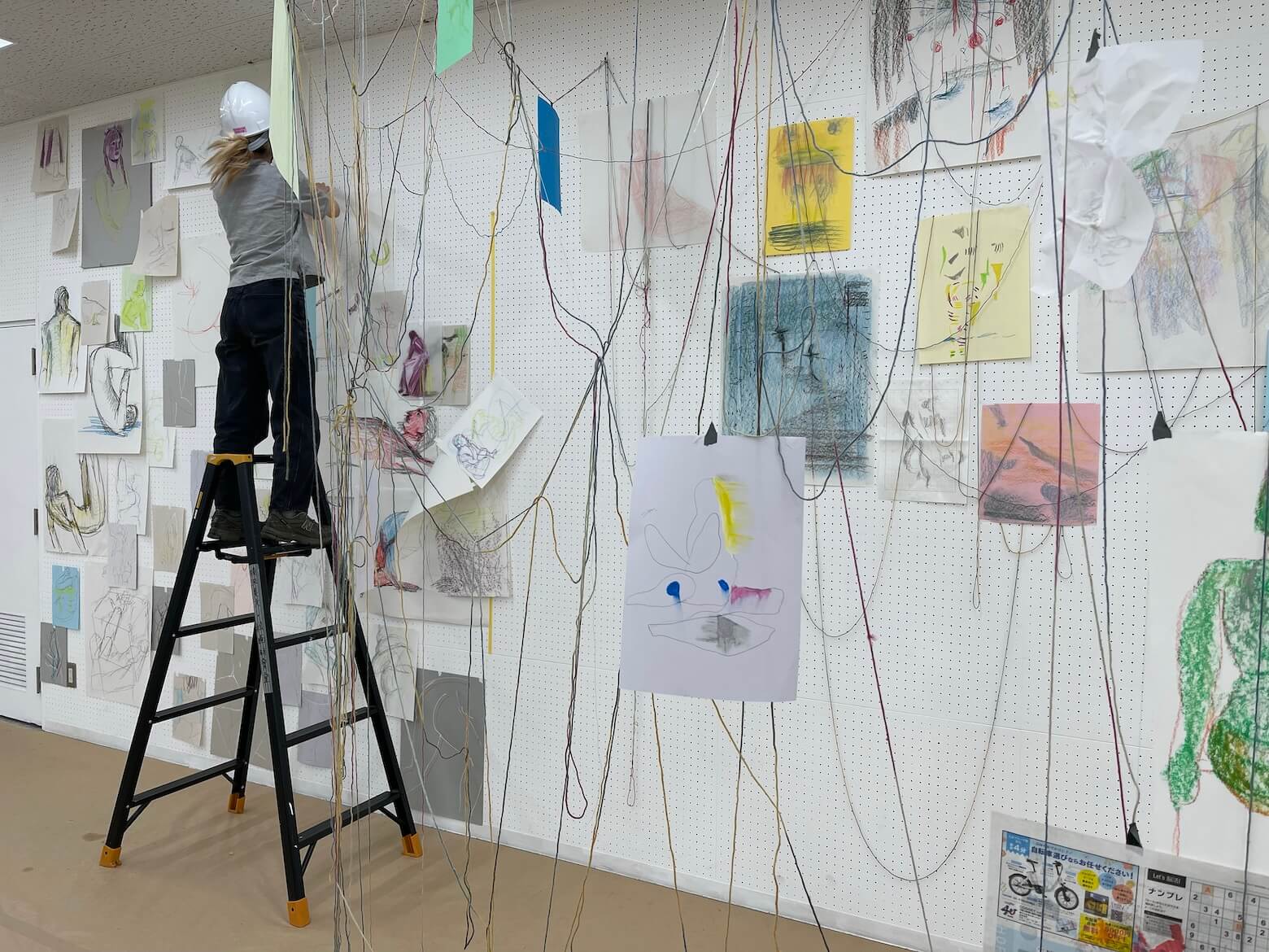 絵画基礎Ⅱ（ドローイング）授業風景1 イメージ