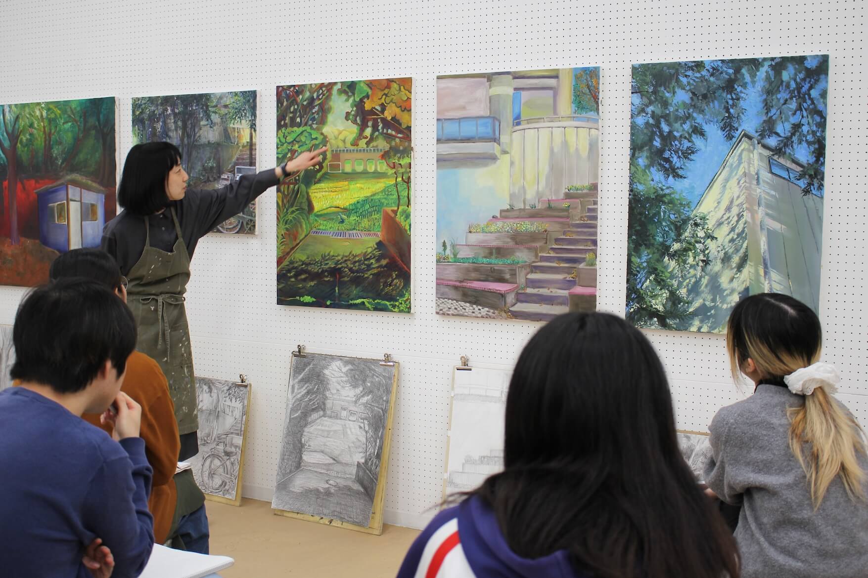 絵画基礎Ⅲ（風景）授業風景3 イメージ