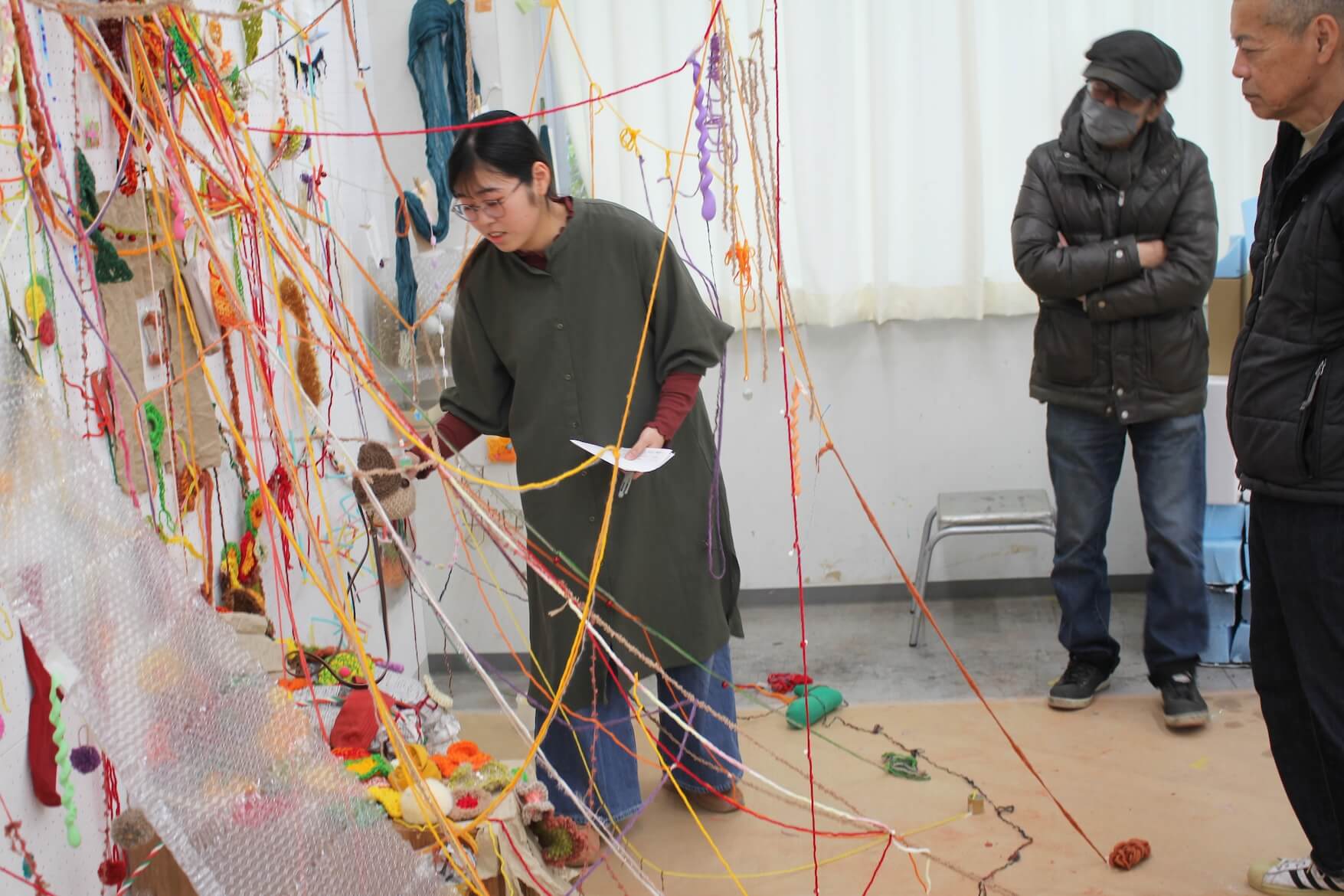 絵画基礎Ⅳ（ミクストメディア）授業風景1 イメージ