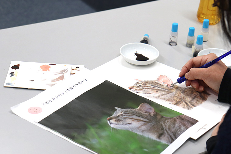 ペンで描く動物画 イメージ