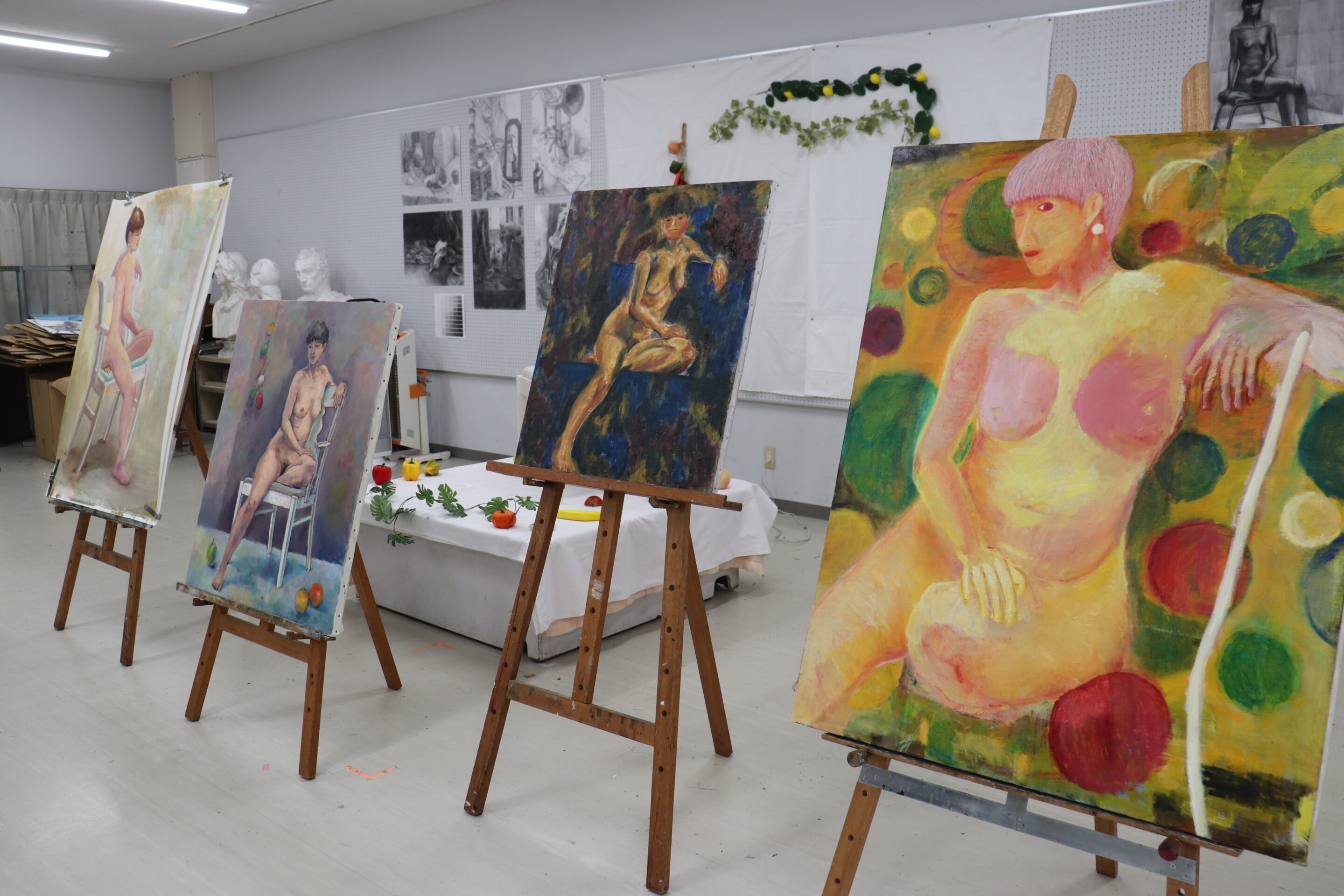裸婦を描く イメージ