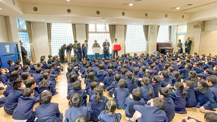 本学クラフトコースの有志学生がトキワ松学園小学校のポートボール・ゴール台を制作 イメージ